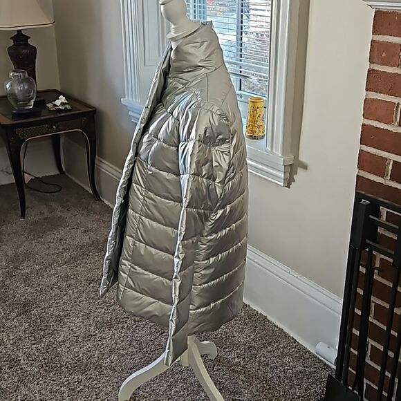 NWT J. McLaughlin silver puffer jacket - Picture 4 of 12